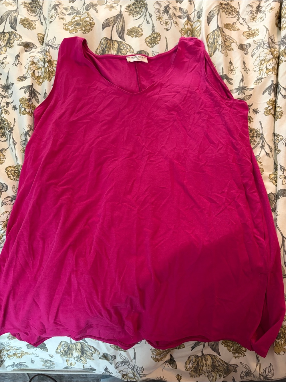 Zenana Outfitters Magenta Scoop Neck Sleeveless Tank
